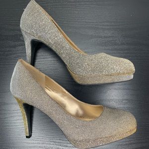 Gold/Silver Sparkly Pumps